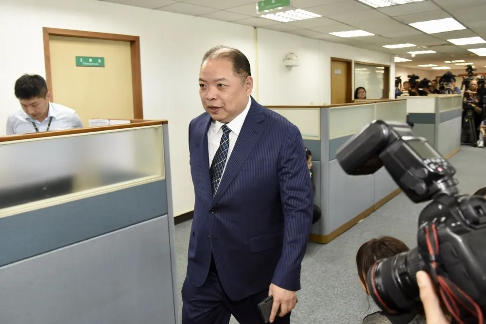 遭指有黑道背景！黃承國怒告謝寒冰　反遭北檢認證「天道盟的」