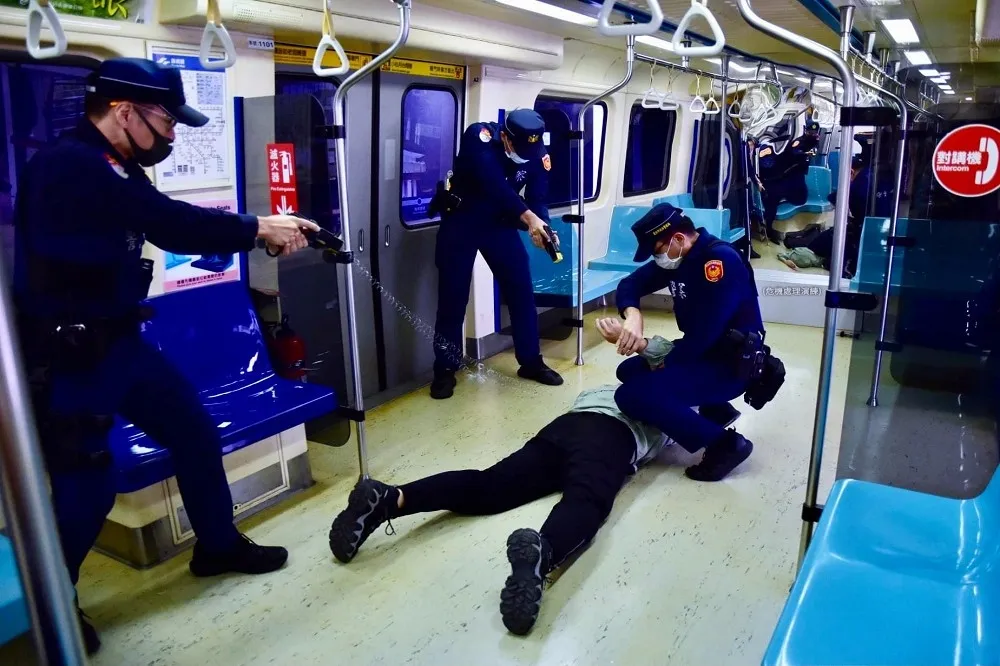 防範日本電車隨機殺人案　北捷演習亮出「祕密武器」
