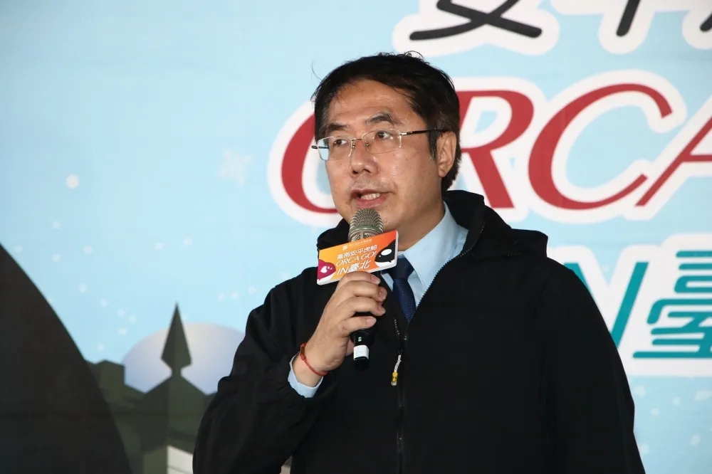 【快訊】黃偉哲跑攤驚傳胸悶送醫！今向議會告假　檢查結果曝光