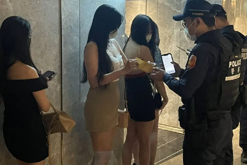 新指引一次看！有陪侍八大今復業　「玩酒店須打疫苗」警擴大臨檢