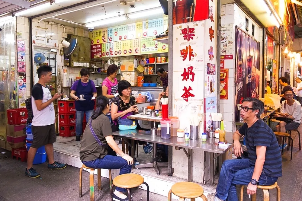 香港茶餐廳術語大公開！你知道「黑汁」和「白汁」是什麼嗎？