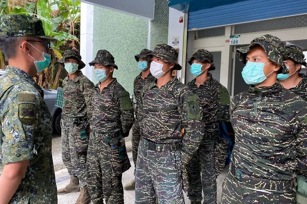 役男打瞌睡被罰冷風中脫衣　國軍：士官已函送憲兵隊