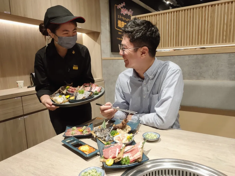 疫後搶人才　樂多多、築間餐飲、大魯閣集團逆勢調薪