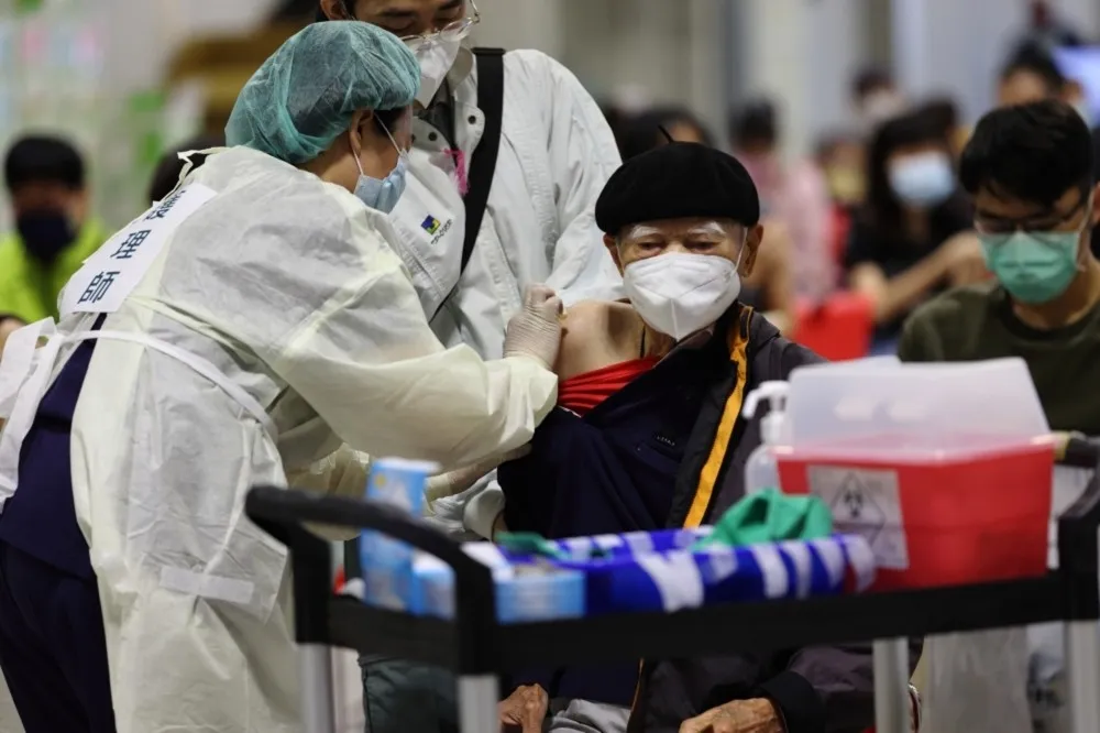 你搶到了嗎？第15期BNT疫苗預約秒殺　指揮中心再追加近10萬劑 