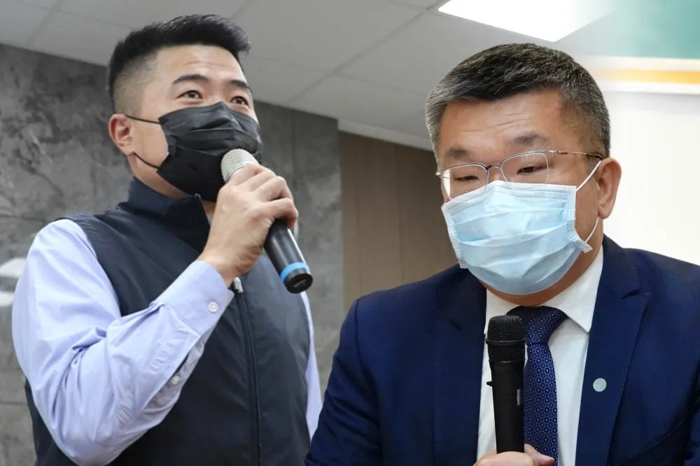 【105號碼頭案】蔡其昌嗆賭「15億股票」　顏寬恒狠譏：職棒簽賭風氣如何端正