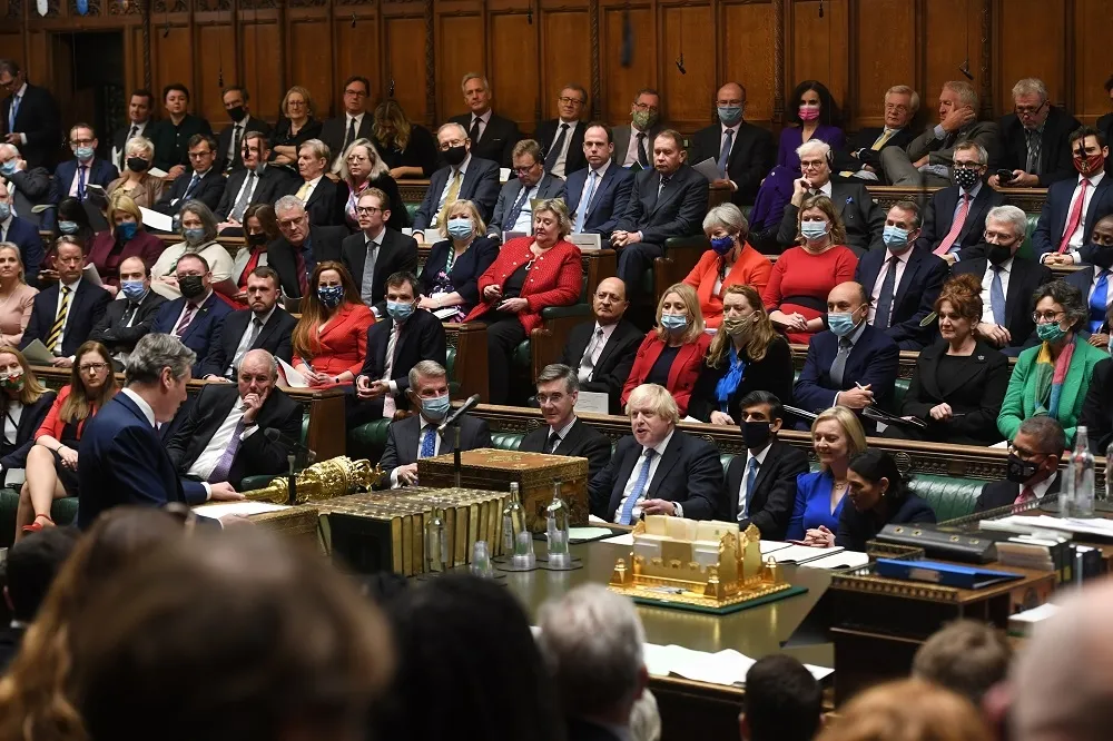 影劇主角換女性讓男性犯罪率提升？　英議員：剝奪男孩「學習典範」