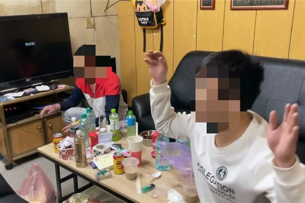 「給我脫光學狗汪汪叫！」　20歲男欠賭債遭7煞強擄棒毆殘虐