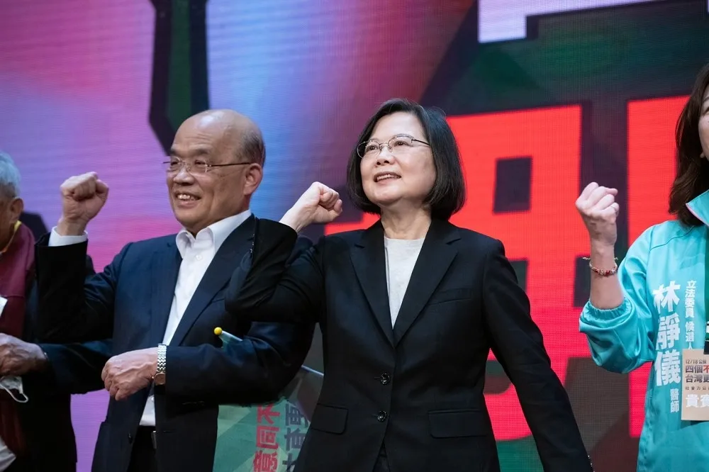 台灣隊友站出來！蔡英文宣講公投打經濟牌　不忘幫林靜儀拉票