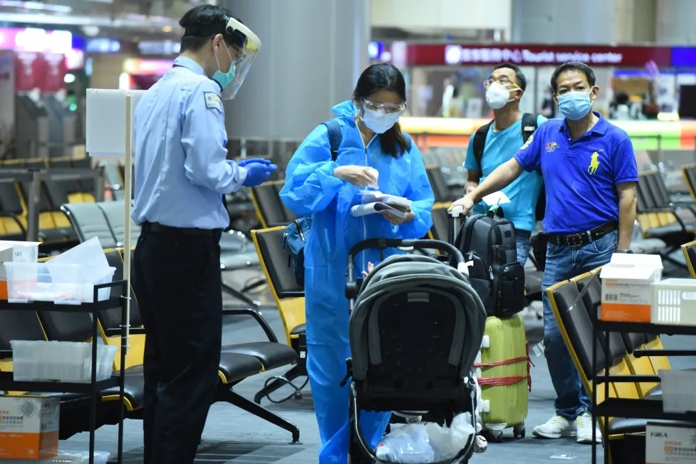 Omicron殺進香港！我春節入境暫不緊縮　專家「疫苗勢必打折」籲3招擋病毒