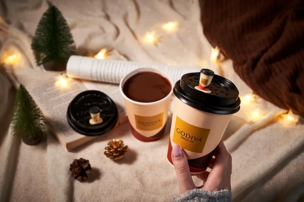 【有片】12/1 7-11 限量回歸！今冬必喝「GODIVA 香草風味熱巧克力」　買就送客製造型杯塞、折價券