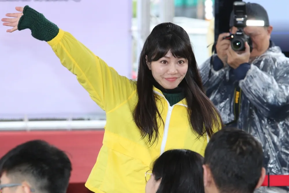 高嘉瑜遭新歡暴打！父母竟看電視才知情　「女兒從沒帶過男友回家」