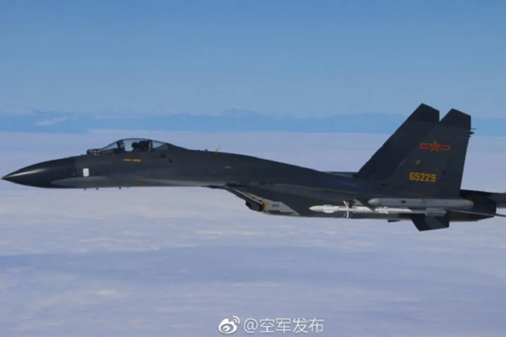 解放軍機派4架殲-11侵我西南空域　空軍以防空飛彈追監應對