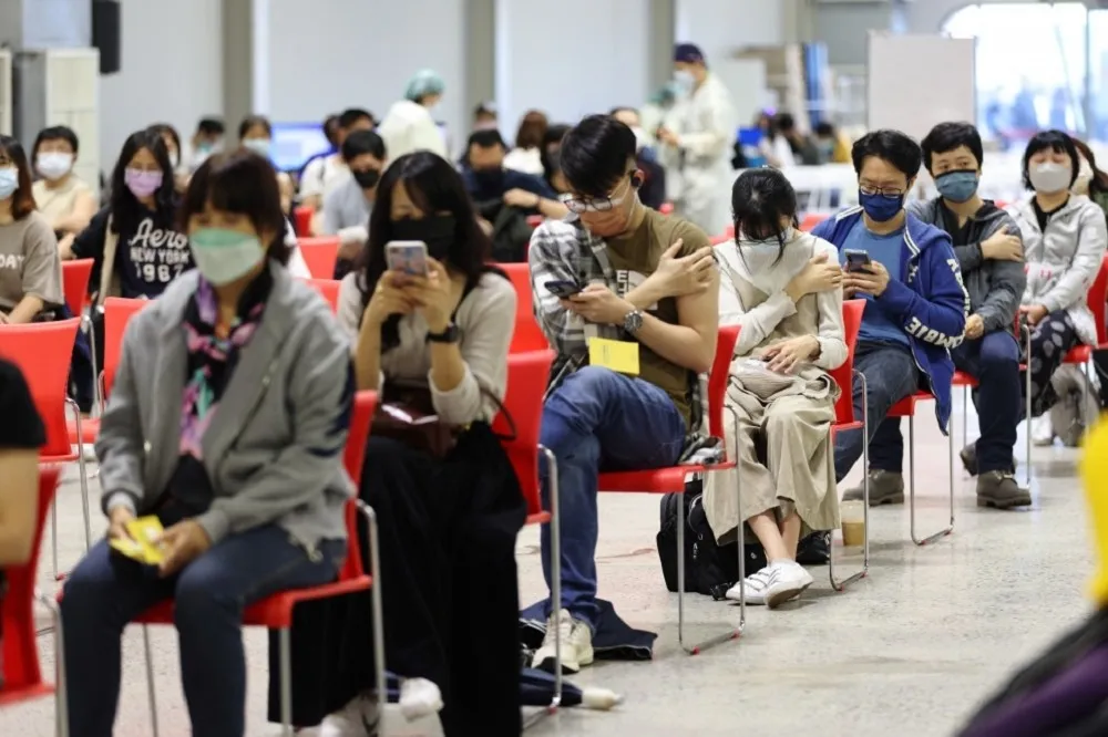 馬偕、長庚、台大進行高端混打臨床試驗　結果最快年底前公布