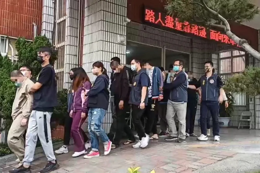 討債集團老大超暴力！同夥沒達成任務照打不誤　警逮16人送辦