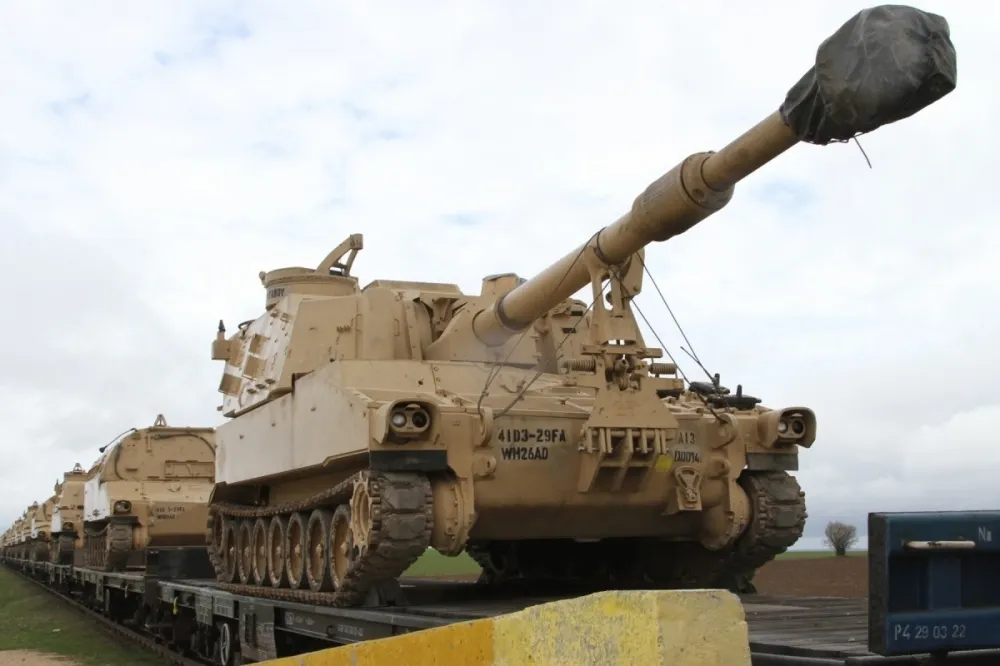 昂貴的30年前自排車──充滿爭議的M109A6自走砲車採購案