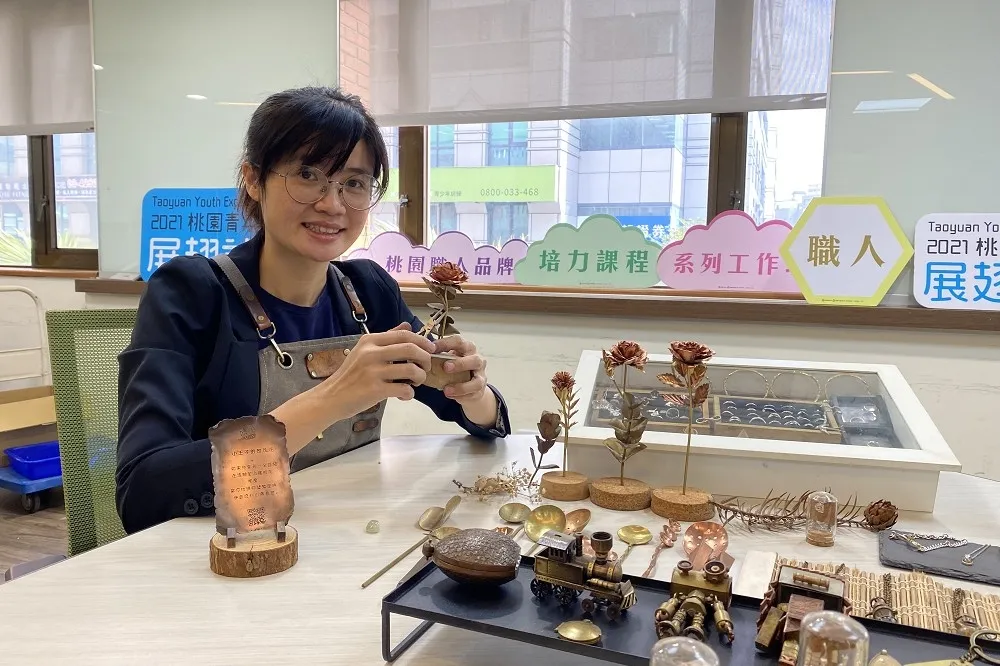 「桃園青年職人計畫」輔導職人-呂浴珊　用生活故事豐富金工創作