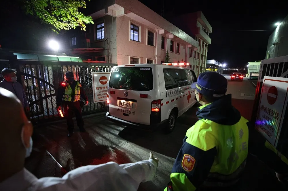 「帽T殺手」癲癇發作送醫　警方戒護下能吃能睡最快明早出院