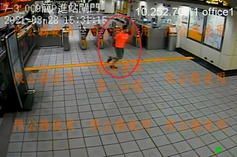 真是孽緣啊！男大生相隔8月捷運站如廁　竟遭同一攝狼偷拍