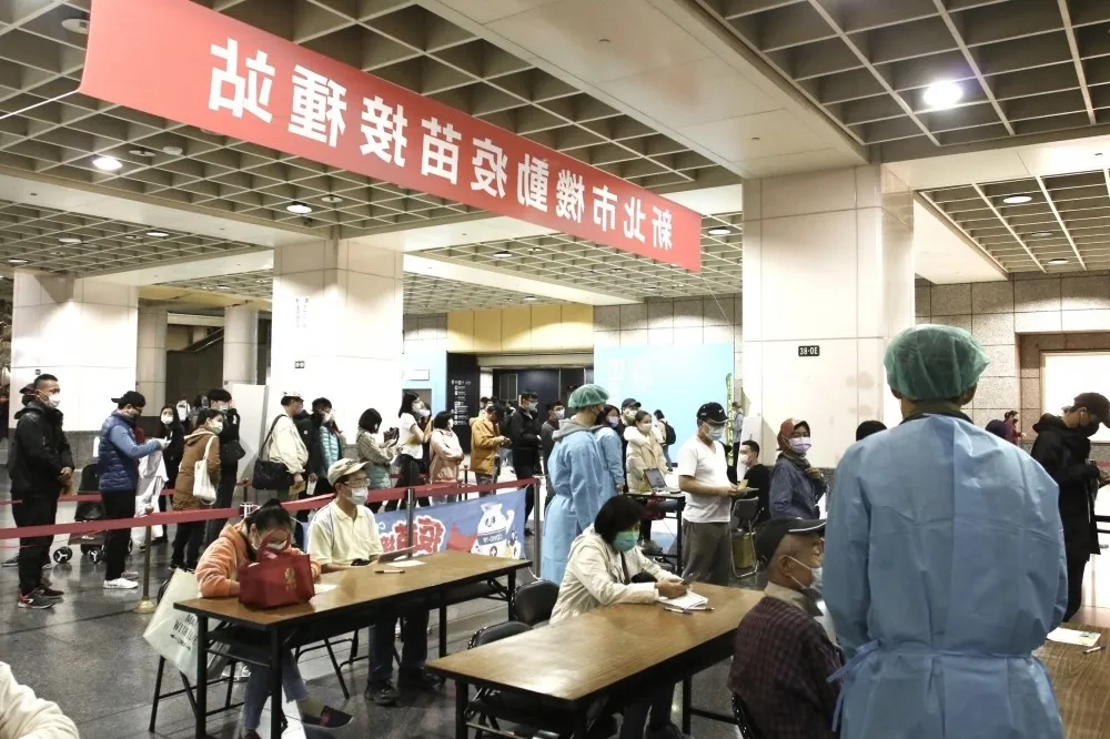 新變異株Omicron再變異各國緊張　指揮中心：接種第4劑還言之過早 