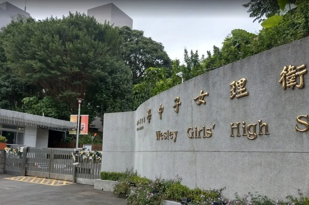 打工仔暗夜變身蒙面怪盜竊走38萬　衛理女中188名師生被當ATM