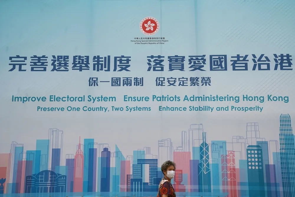 香港民建聯小花－典型「忠誠的廢物」