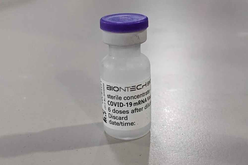 【疫苗副作用】打完第1劑BNT莫名胸悶痛1個月　陽明醫追病因發現心包膜積水