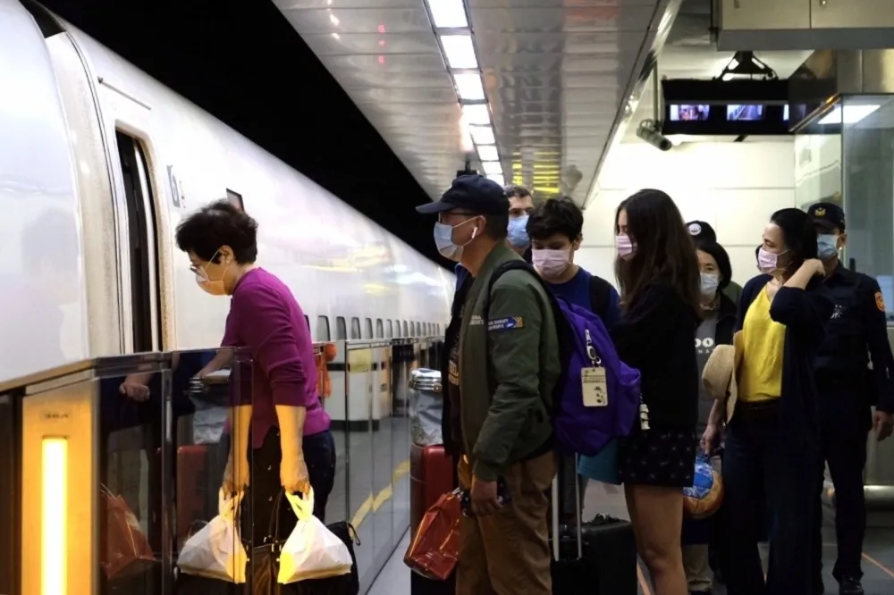 元旦連假高鐵增開6班車　12/18日凌晨開放搶票