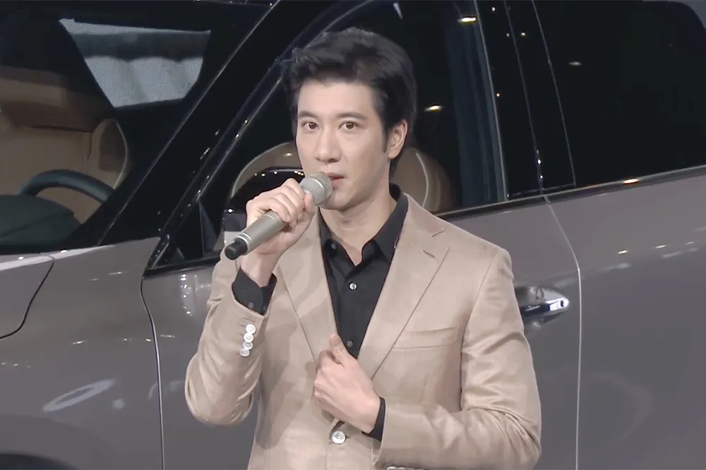 【8年婚變拋腦後】王力宏恢單首現身「11分鐘賺3000萬」　網友心疼李靚蕾成生孩子機器