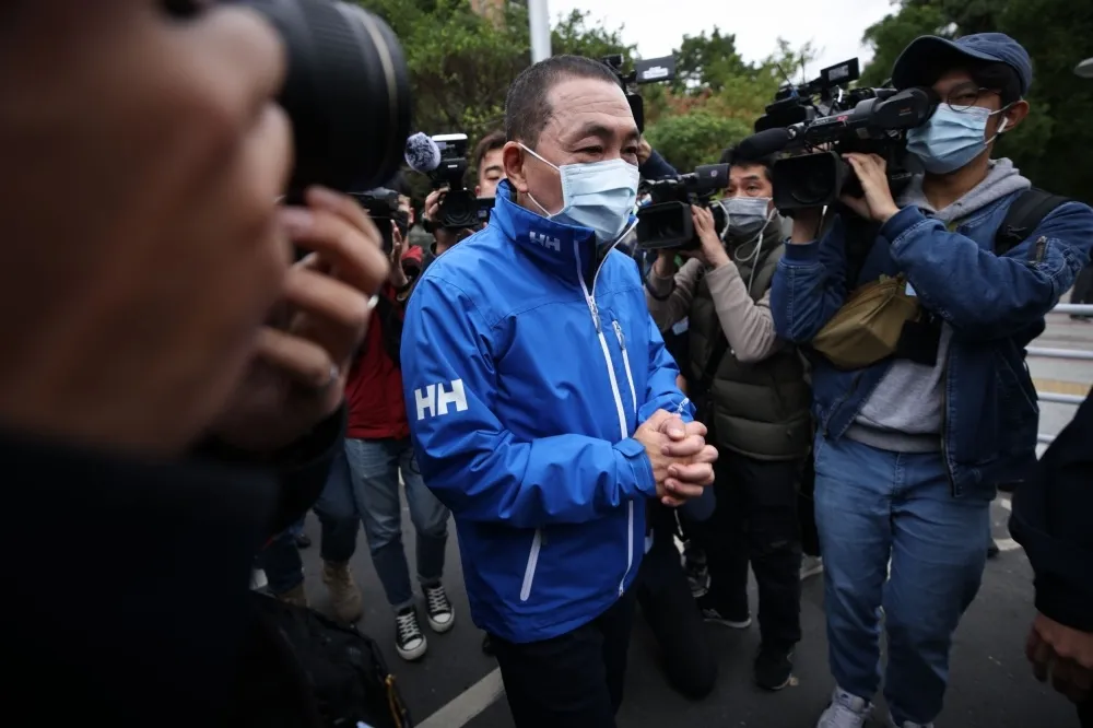 侯友宜淪公投慘敗最大戰犯　藍選民灌臉書怒吼「滾出國民黨」
