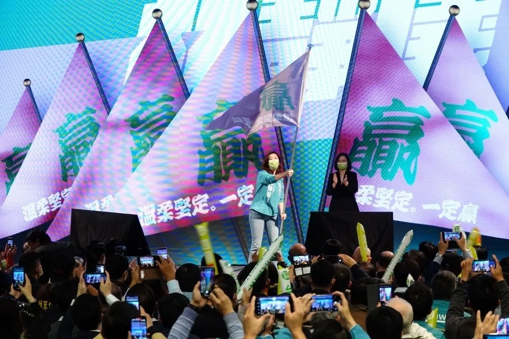【一雪刪Q恥】綠公投4:0輾壓藍　為林靜儀中二補選、反罷昶大補血