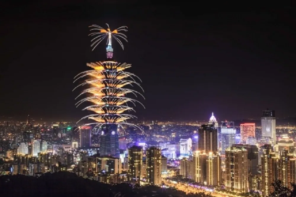 101跨年煙火秀曝光　高空「愛心展翅」360秒嗨放1萬6千發