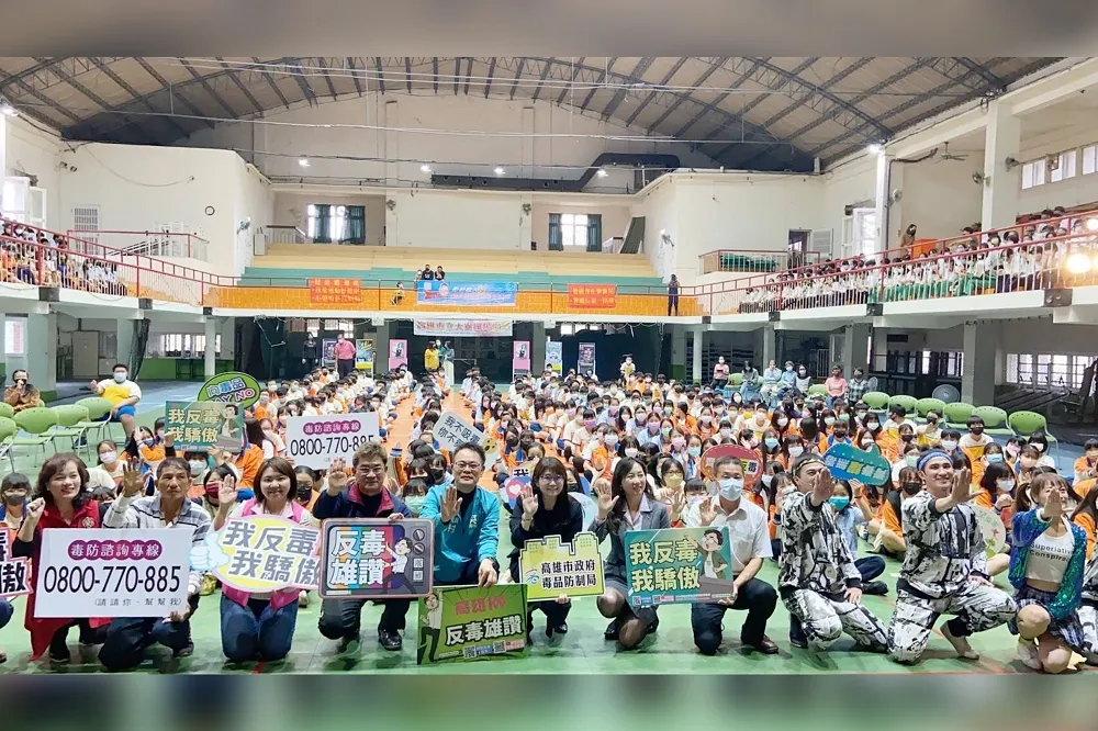 紙風車反毒戲劇列車　前進大寮國中、五福國中