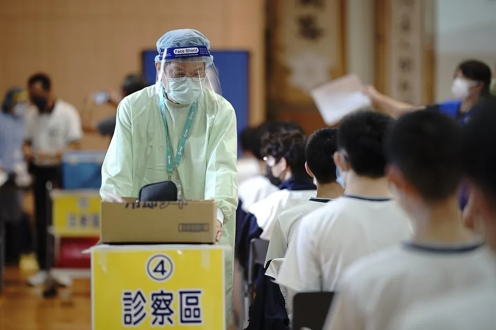 住院19天還沒好！彰化國二女打完BNT左側無知覺　家長訴：傻傻配合政策