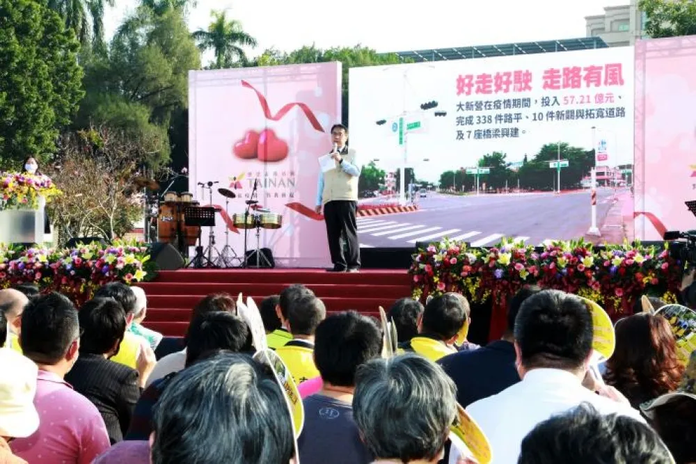 三年有成，黃偉哲帶領團隊交出防疫和溪北建設成績單 