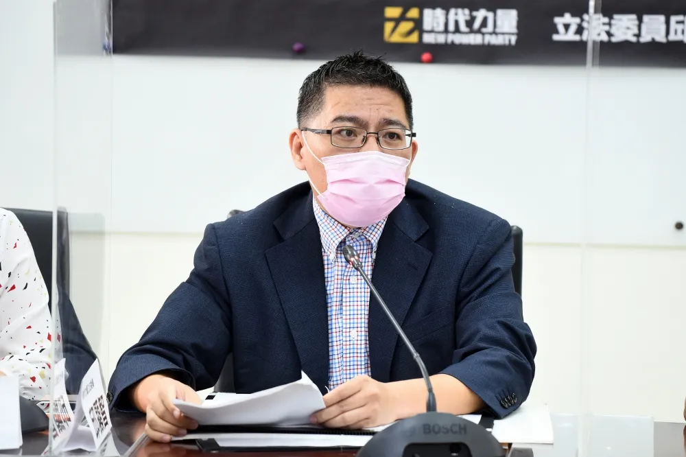 林智堅確定不選了　邱顯智籲柯建銘應停止政治操作