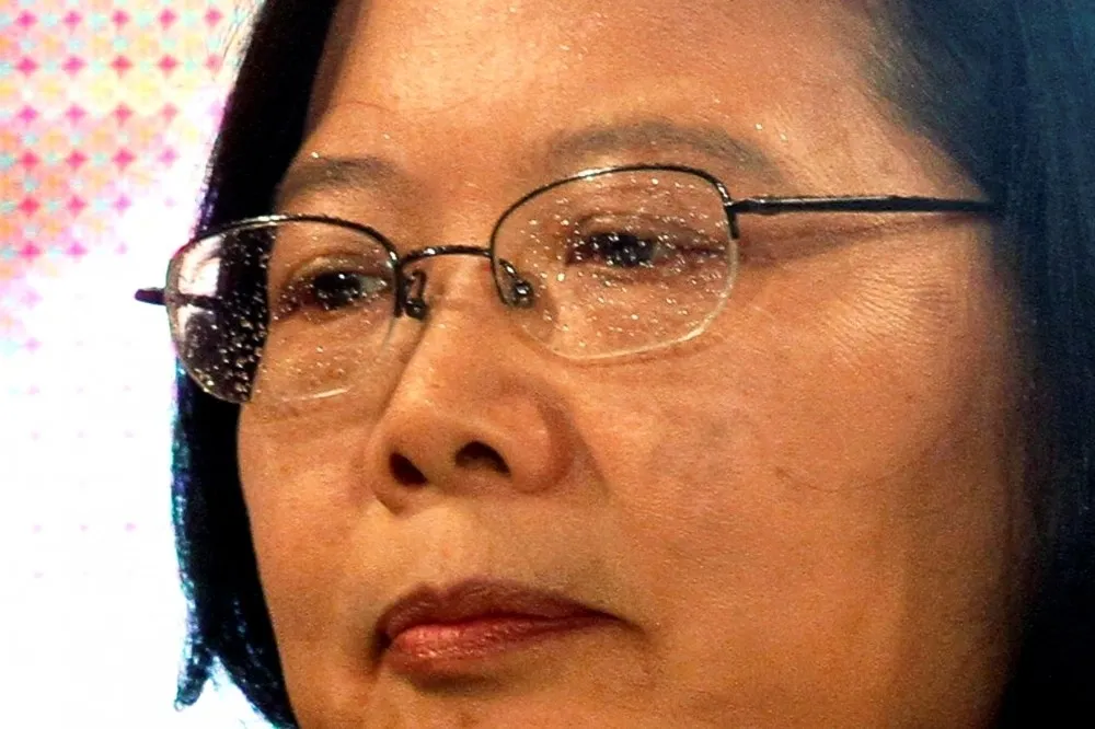 【台灣民意基金會民調】「蔡英文沒博士論文」28%信了　4大公投結果僅獲60分勉強接受
