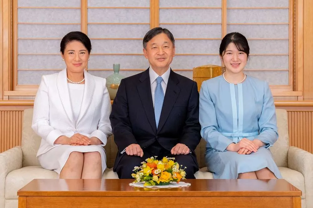 天皇新年祝詞呼籲國民相互扶持　岸田稱修憲將是2022重要議程