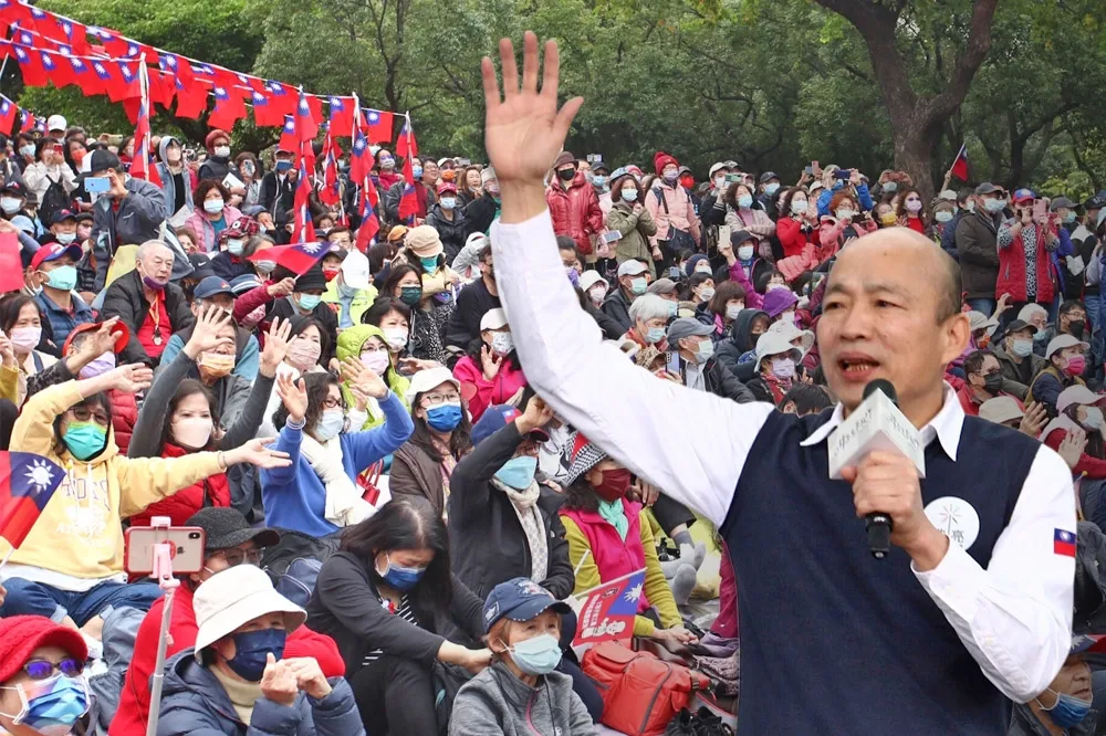 【現場觀察】韓國瑜「敲門」變踹門　吸萬人秀韓流基本盤輾壓朱侯