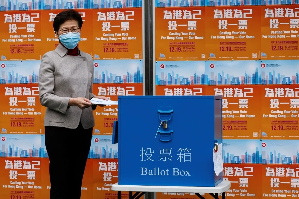 中共治港新階段　知趣的要夾起尾巴做人