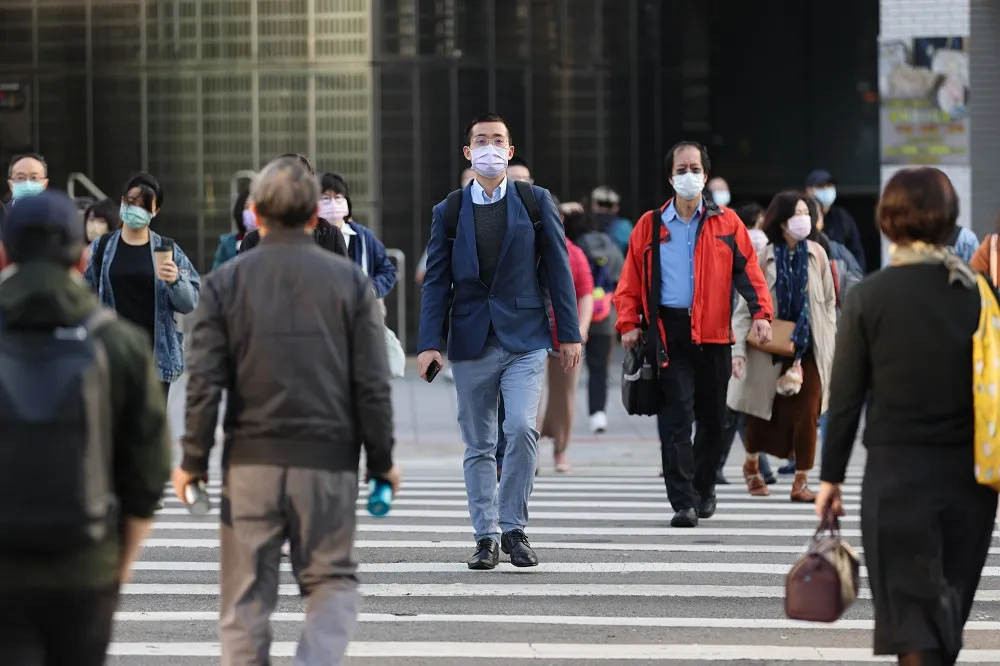 鋒面又來了！明起北台灣濕冷高溫僅剩19度　氣象專家曝下波冷空氣時間
