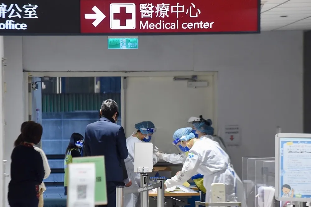 鄭文燦證實桃機群聚增1例確診　2公園緊急加開篩檢站