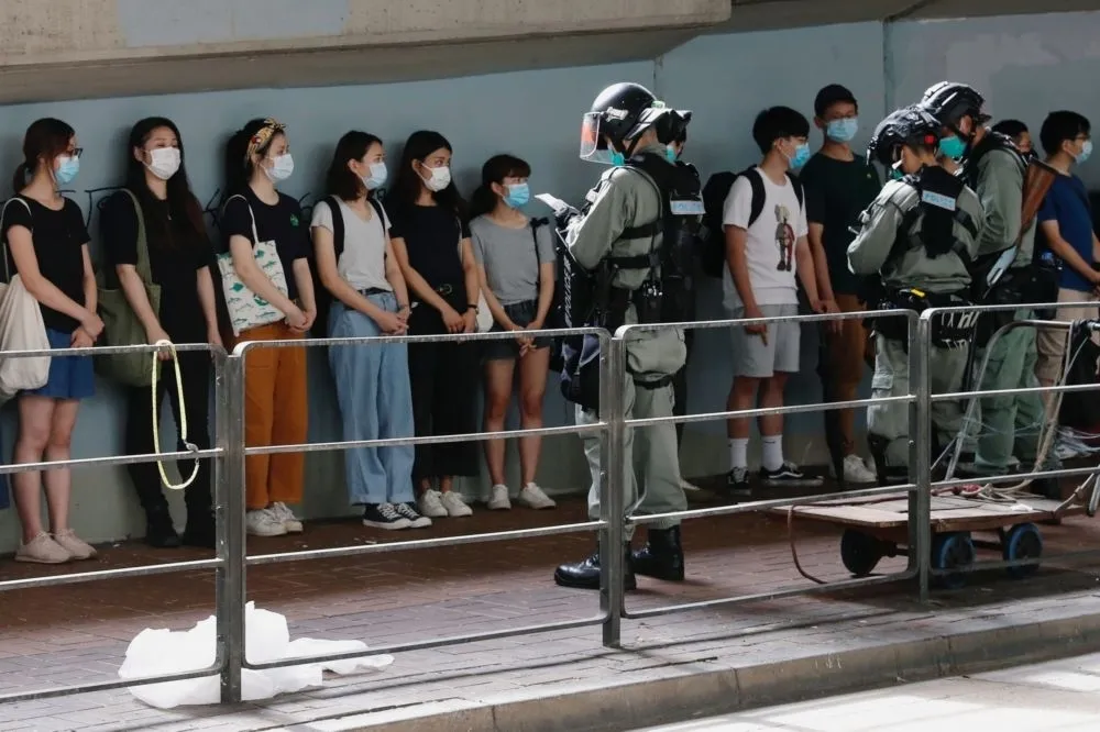 香港為人父母　要長期與中共爭奪自己的孩子