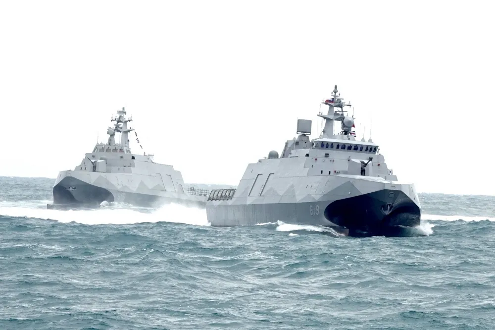 【國軍春節巡弋】海軍動態操演秀肌肉　沱江級艦+快速布雷艇彈砲射控超震撼