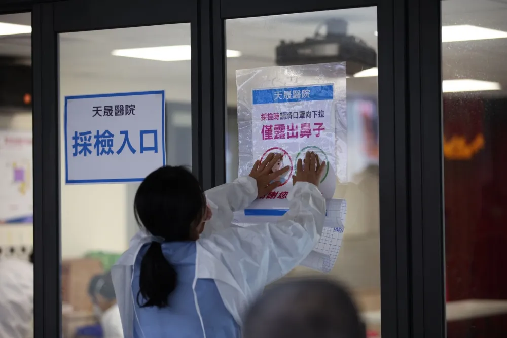【桃機群聚風暴】台北燈節辦不辦？　柯文哲：採「線上、線下新戰略」