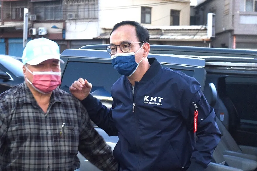 朱立倫大罵民進黨惡質　「修理別人老爸老媽，連阿公阿嬤祖墳也不放過」