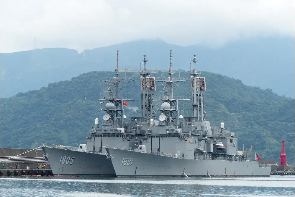台灣第一個洞窟式潛艦基地能否涅槃重生