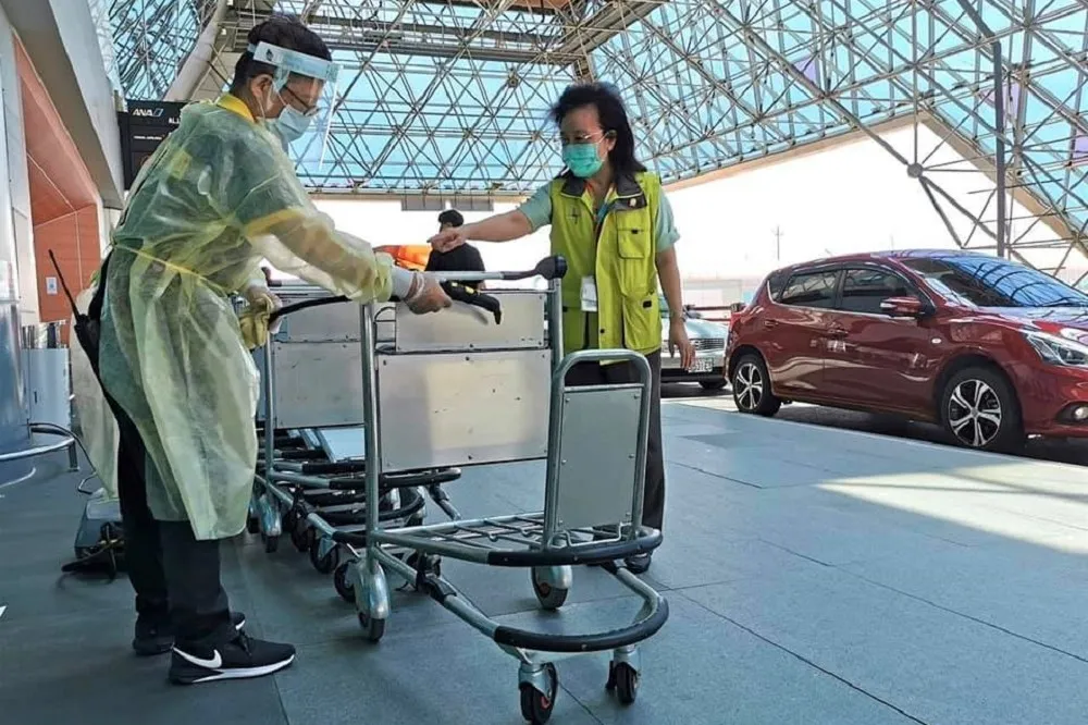 【本土+11】未滿5歲童染疫揪出「桃機手推車群聚」　居服員照護家庭3人中鏢
