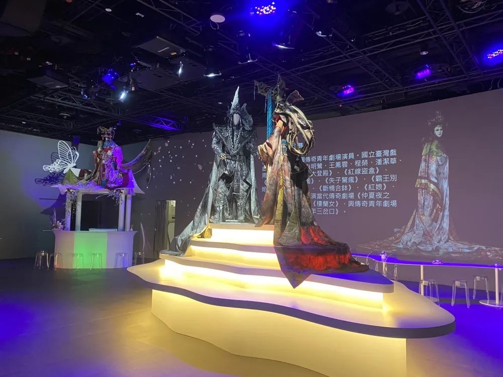 水滸108系列《蕩寇誌之終極英雄》 首創劇場表演轉換沉浸式影像展覽 呈現科技與京劇精彩跨域  