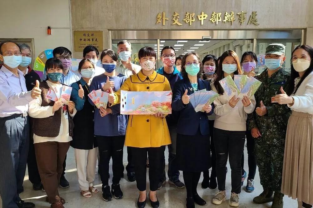 春節旅外安全宣導　外交部中辦連續三天「波鴿送紅包」