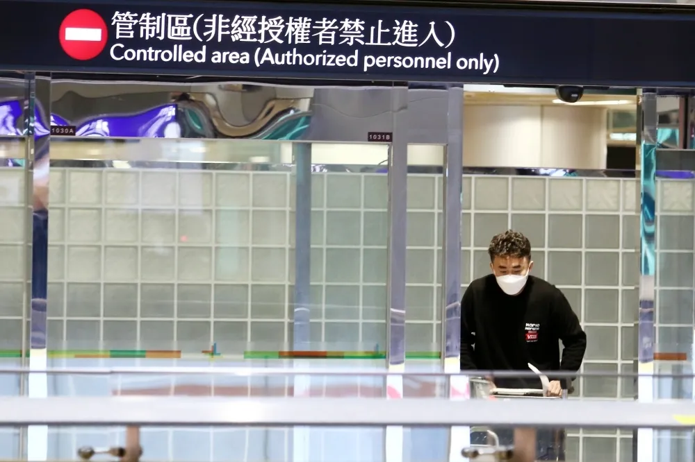 機場啟動檢疫2.0！上午5班機17人確診　王必勝：陽性率7.8％「相當的高」
